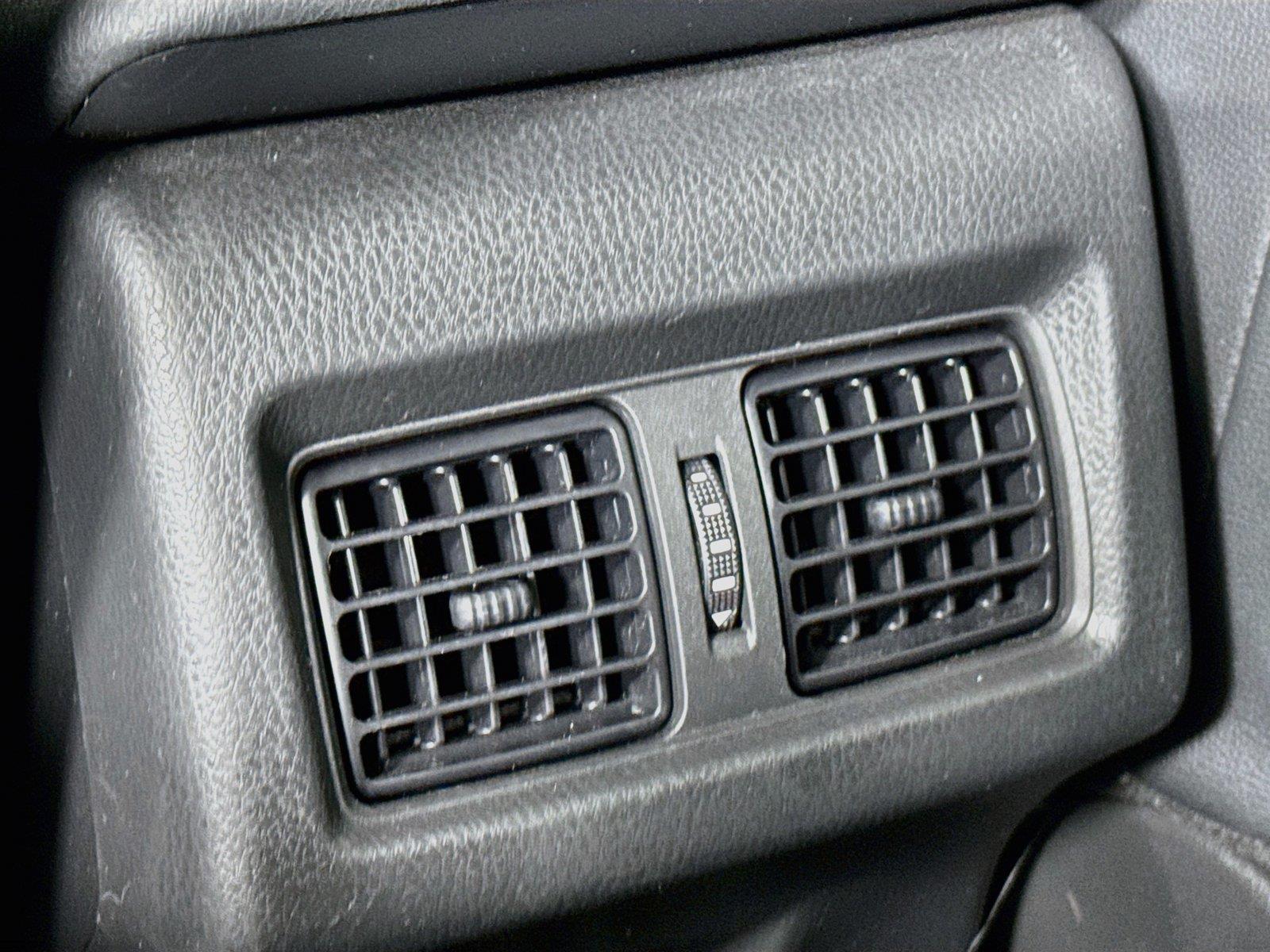 2025 Toyota Camry SE photo 33