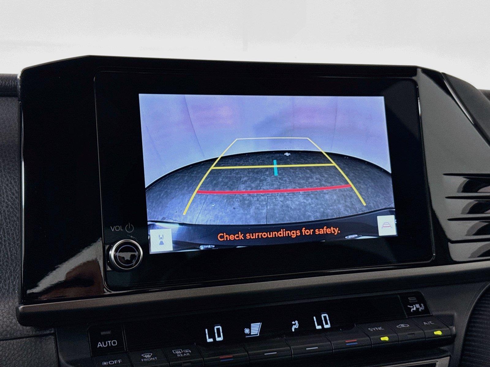 2025 Toyota Camry SE photo 22