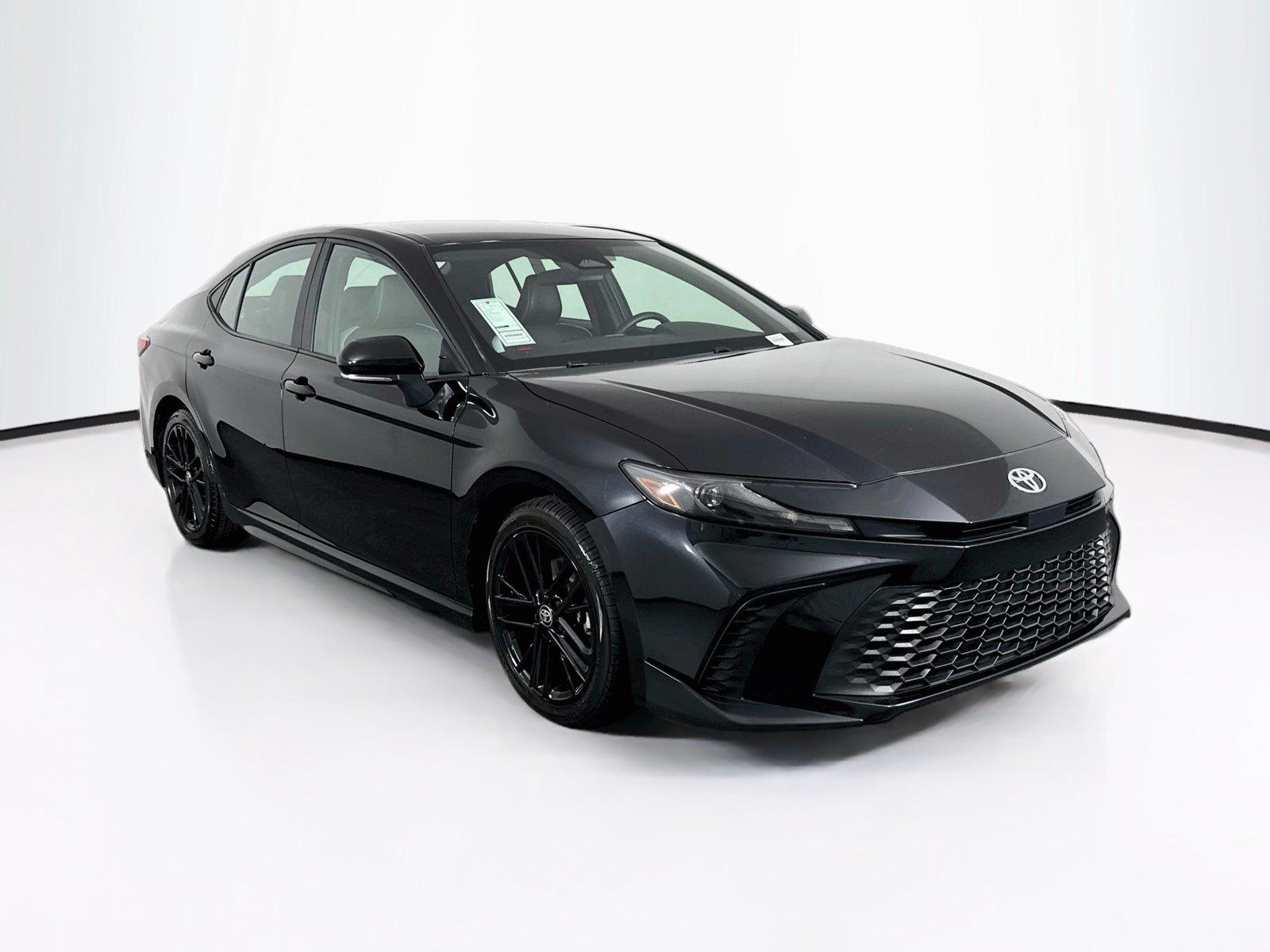 2025 Toyota Camry SE photo 8