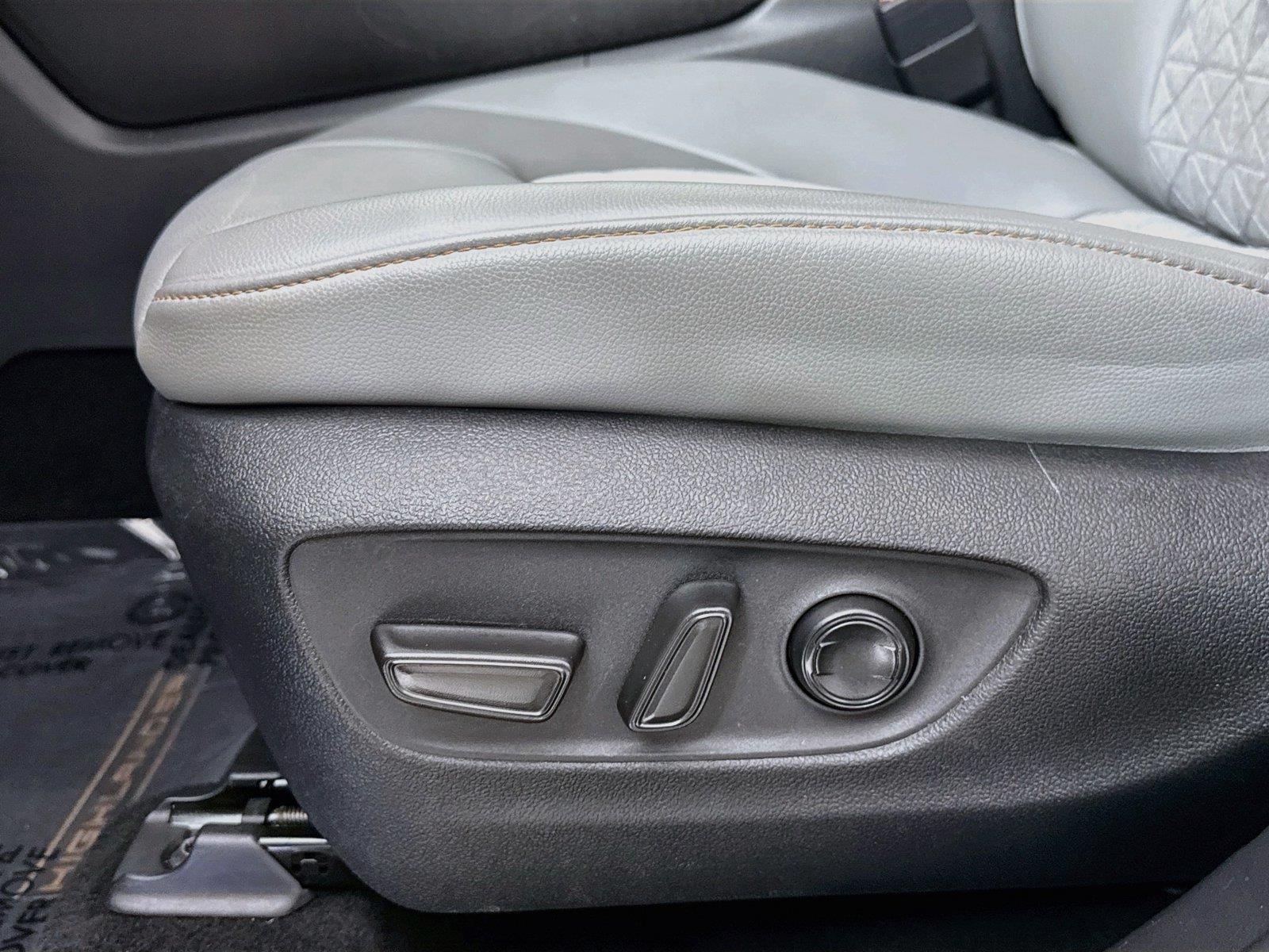 2022 Toyota Highlander Hybrid Bronze Edition photo 28