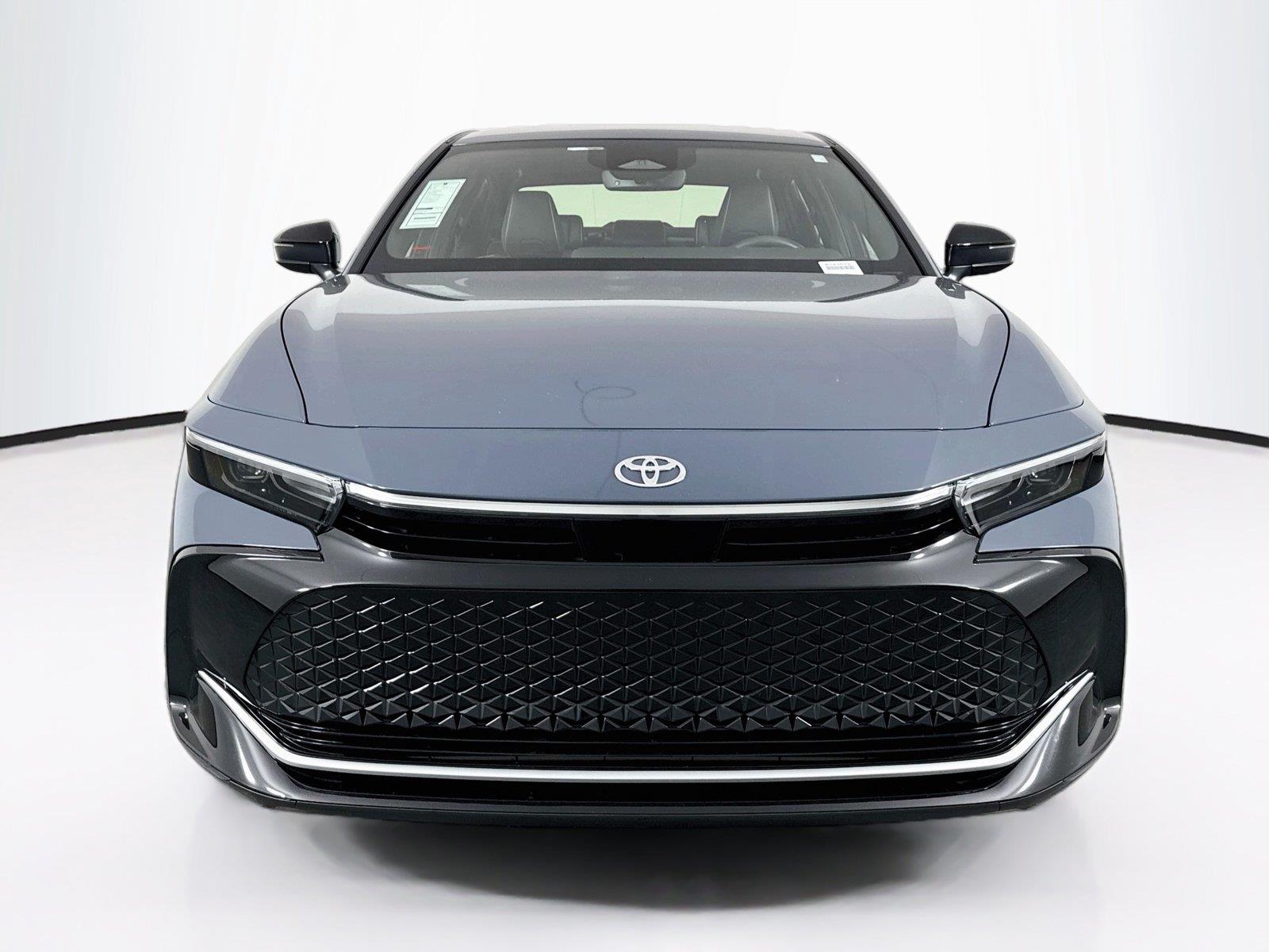 2026 Toyota Crown XLE photo 8
