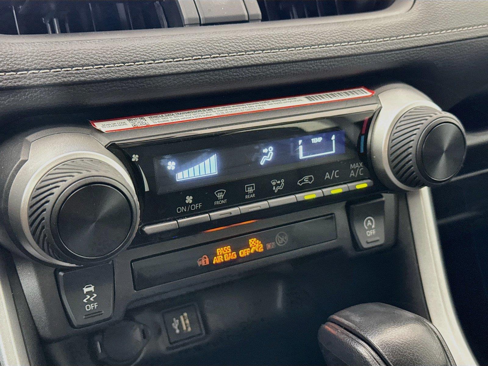 2025 Toyota RAV4 LE photo 21