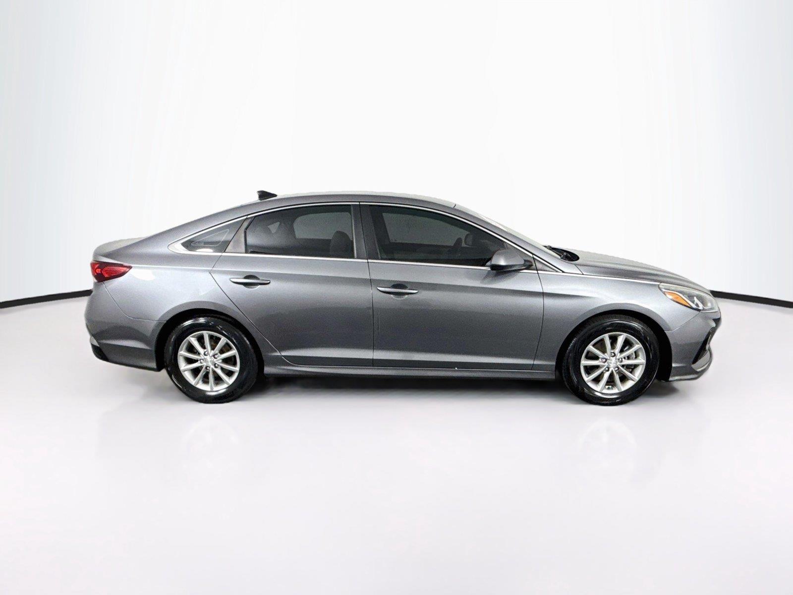 2018 Hyundai Sonata SE photo 8