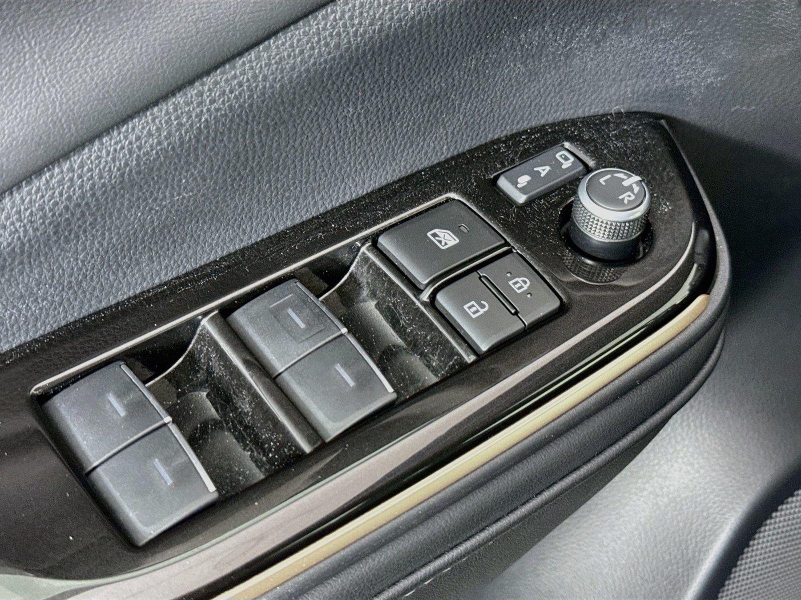 2026 Toyota Crown XLE photo 27