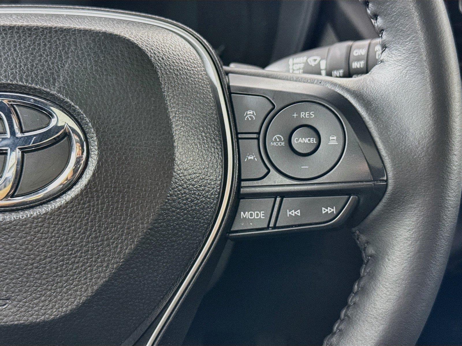 2026 Toyota Corolla Cross Hybrid SE photo 17
