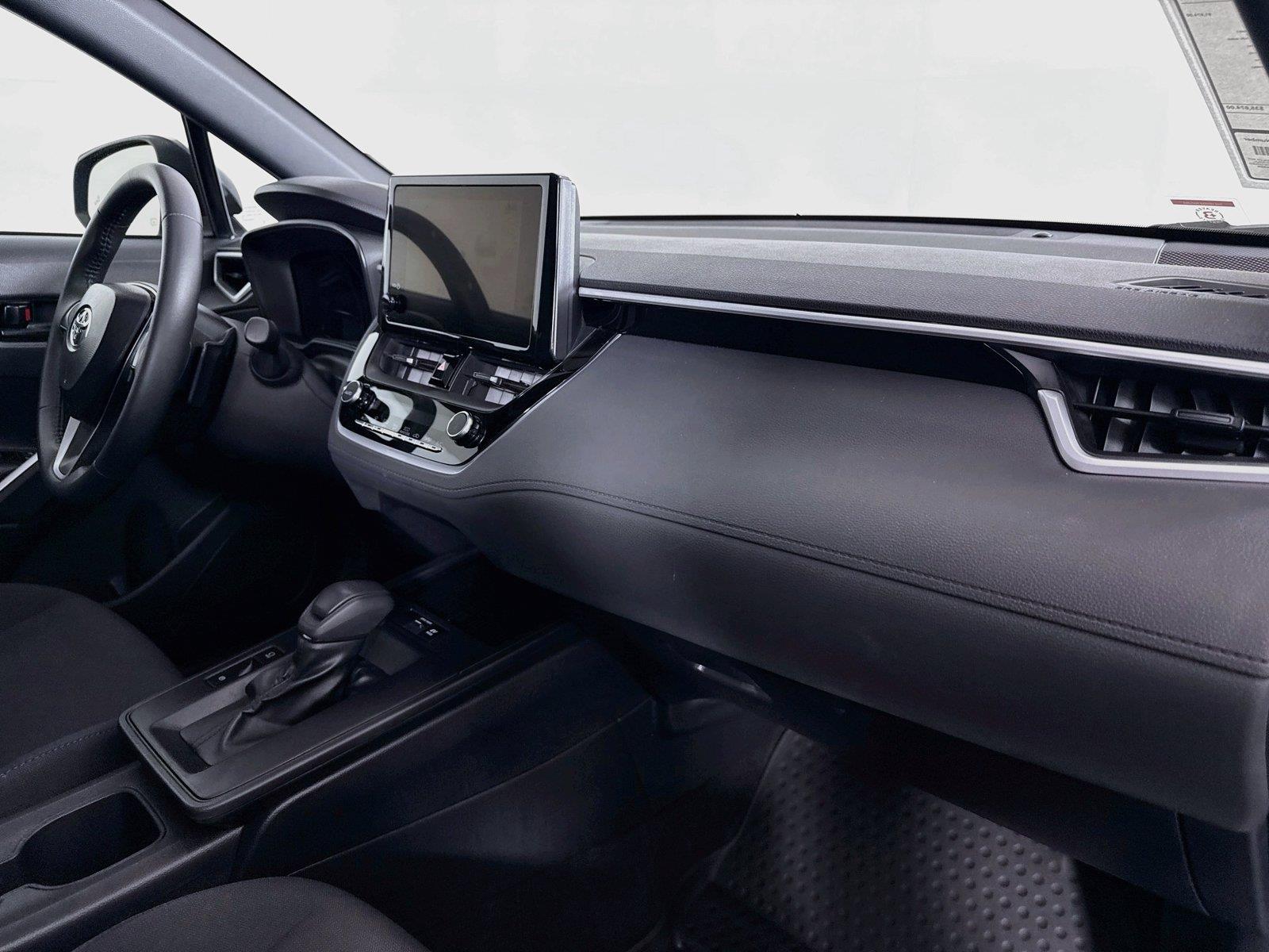 2026 Toyota Corolla Cross Hybrid SE photo 39