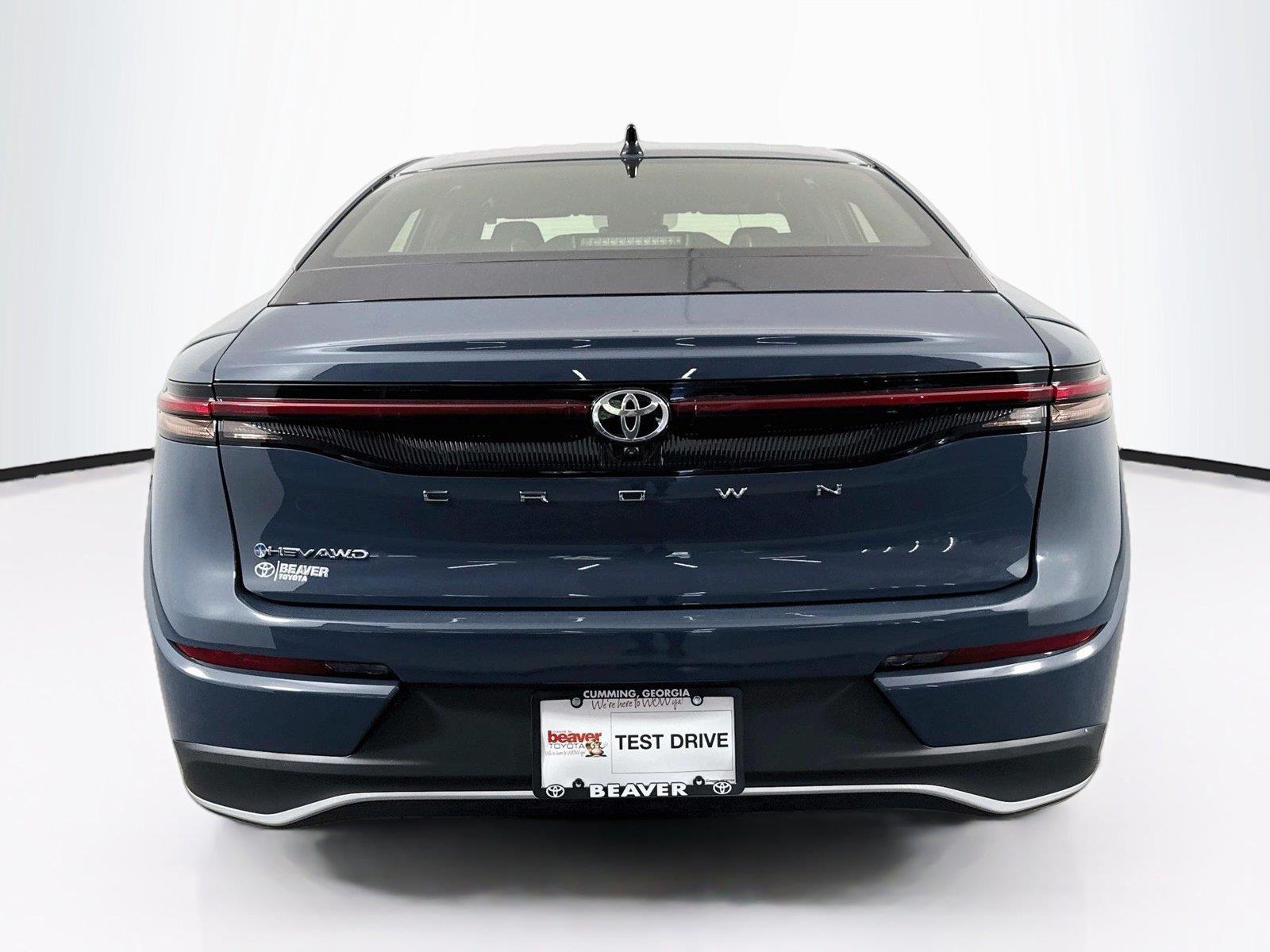 2026 Toyota Crown XLE photo 11