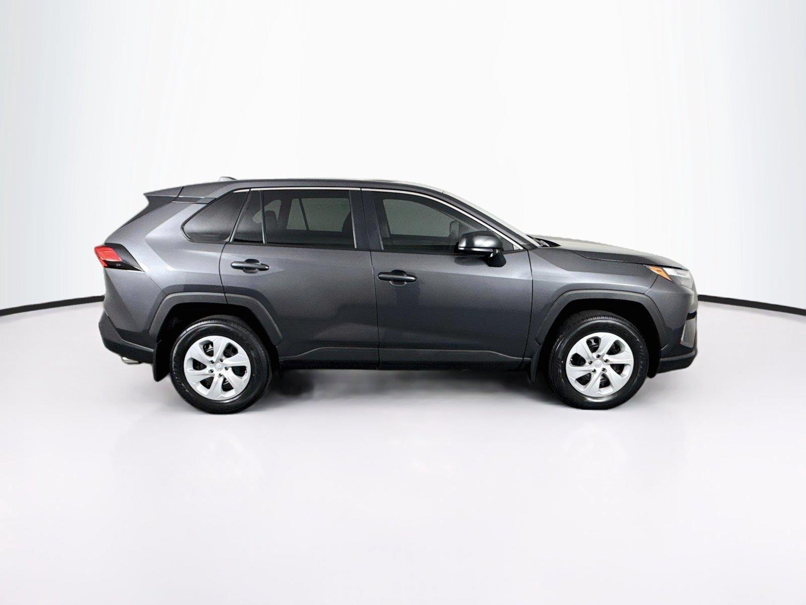 2025 Toyota RAV4 LE photo 8