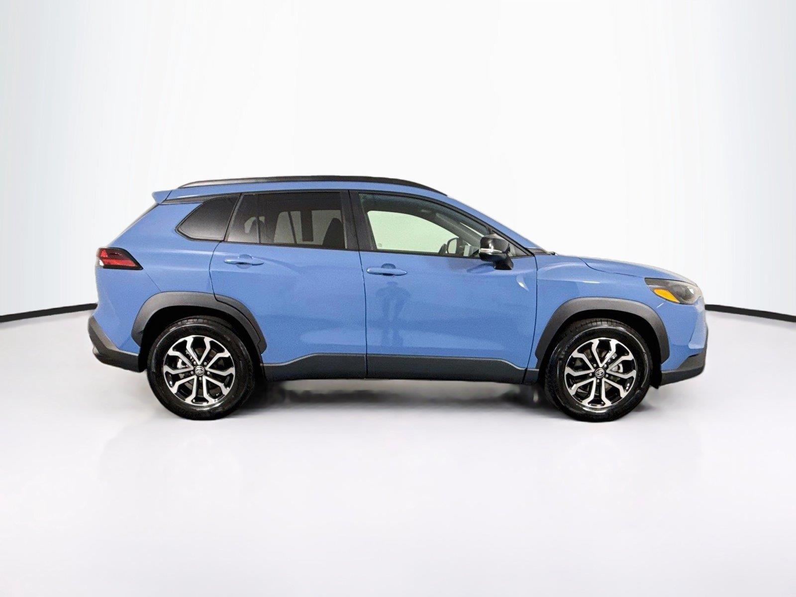 2026 Toyota Corolla Cross Hybrid SE photo 9