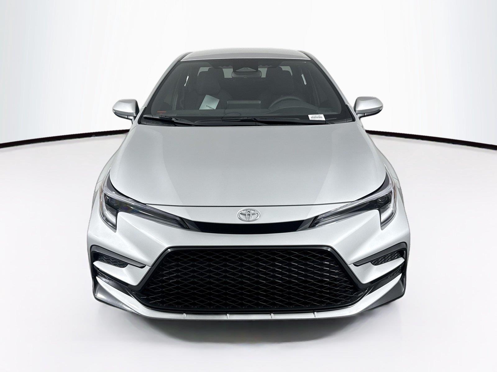 2026 Toyota Corolla SE photo 3