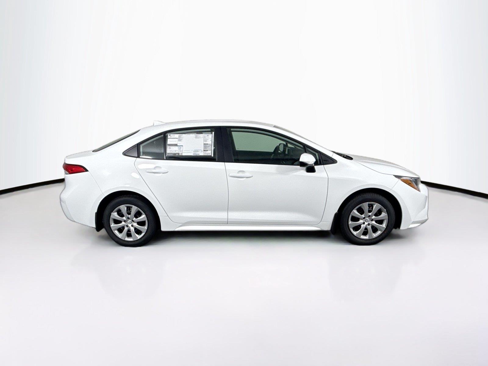 2026 Toyota Corolla LE photo 4