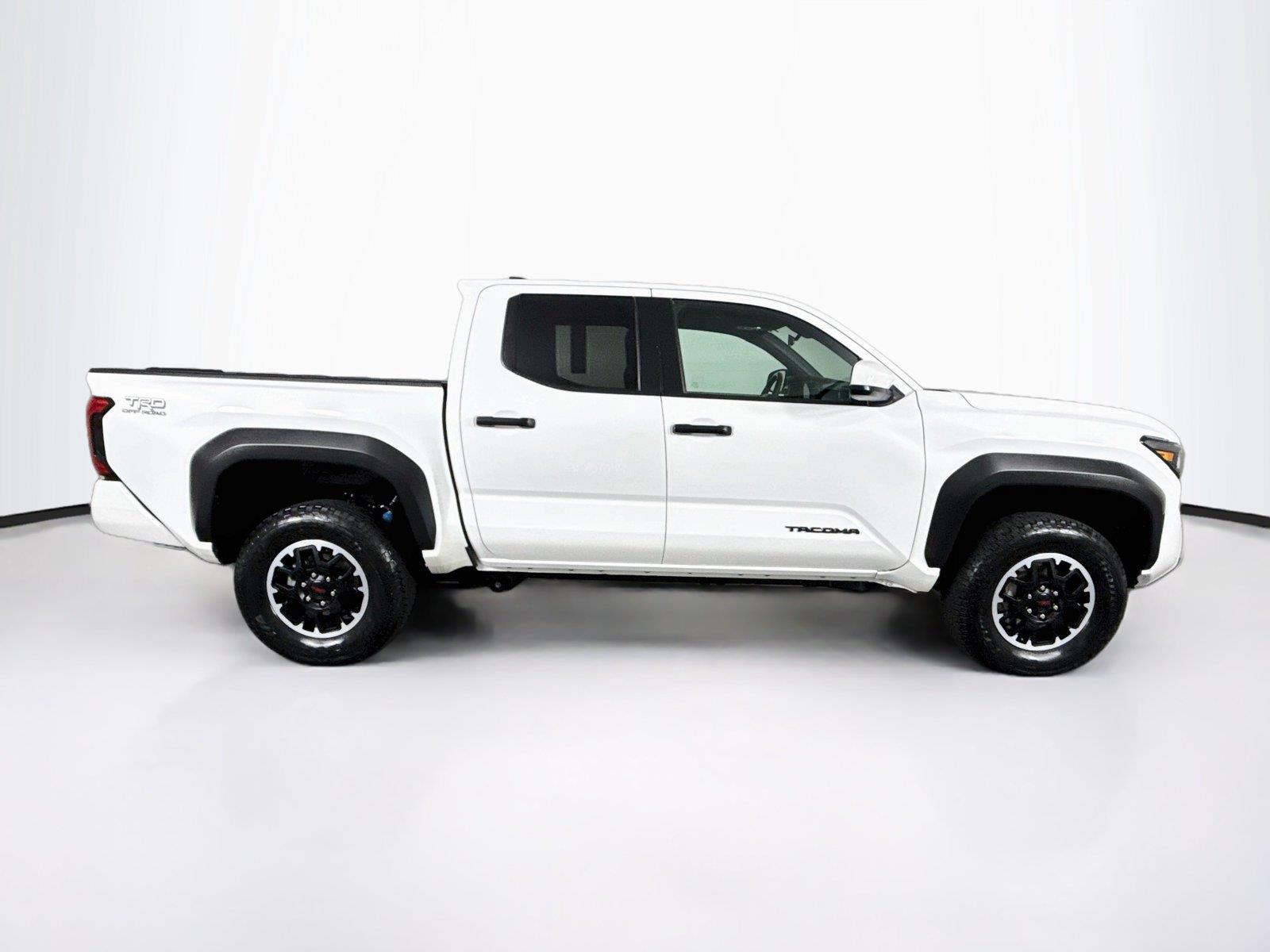 2024 Toyota Tacoma TRD Off-Road photo 9