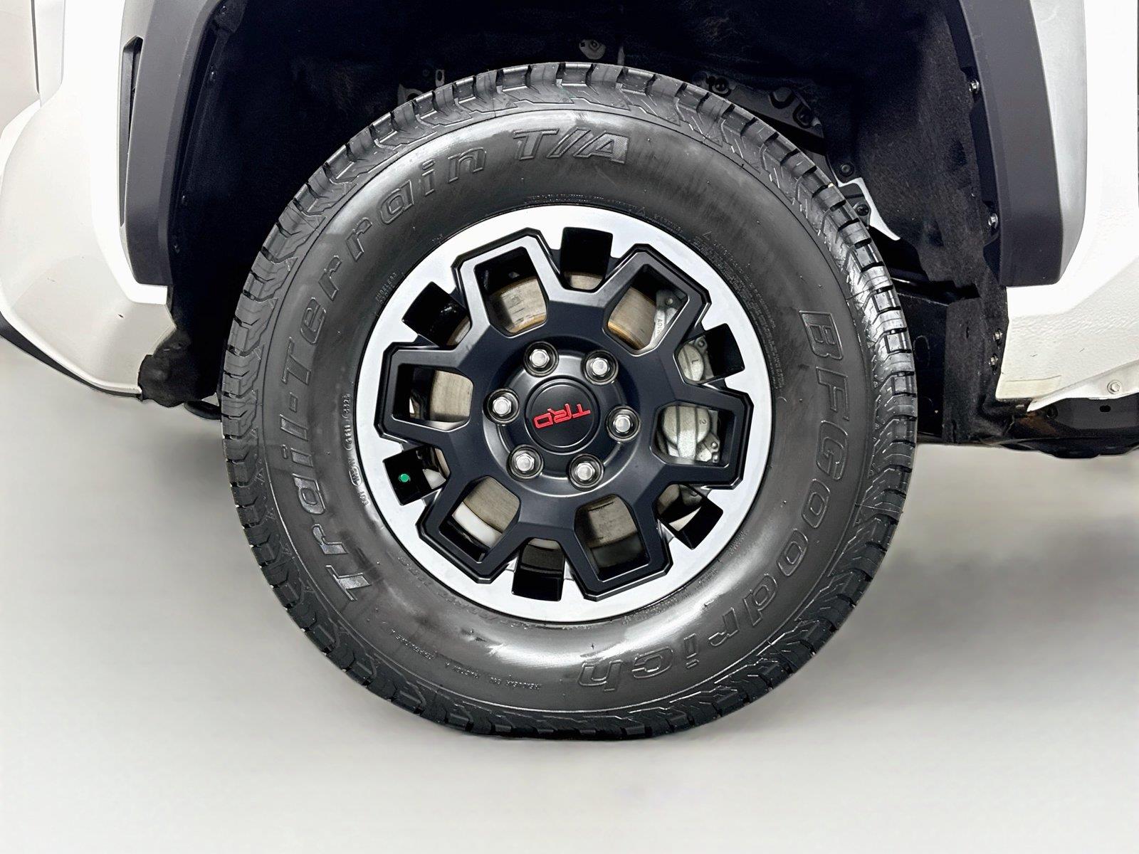 2024 Toyota Tacoma TRD Off-Road photo 39