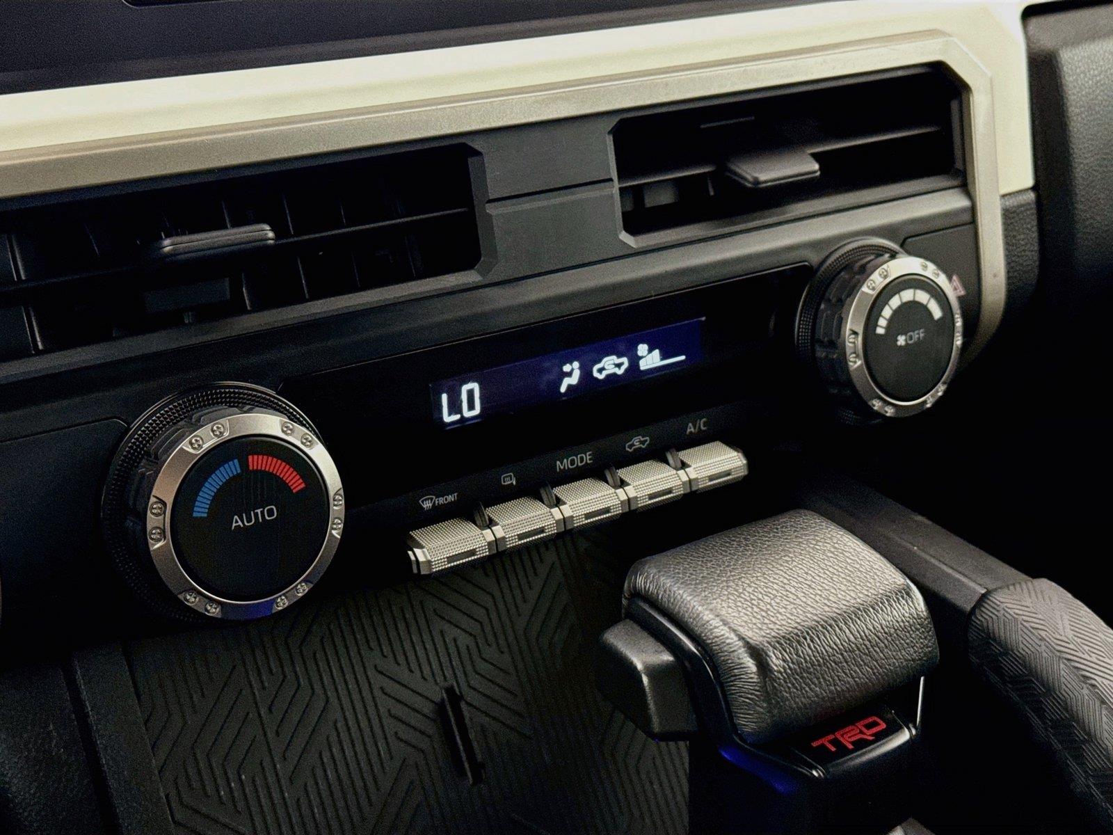 2024 Toyota Tacoma TRD Off-Road photo 23
