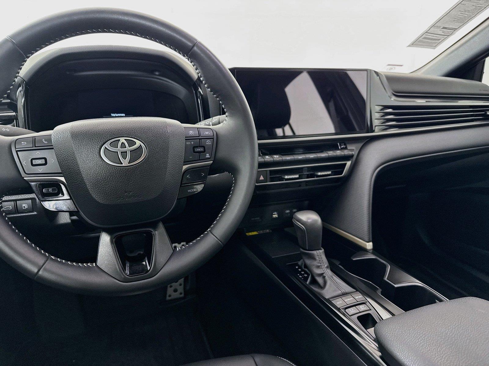 2025 Toyota Camry SE photo 31