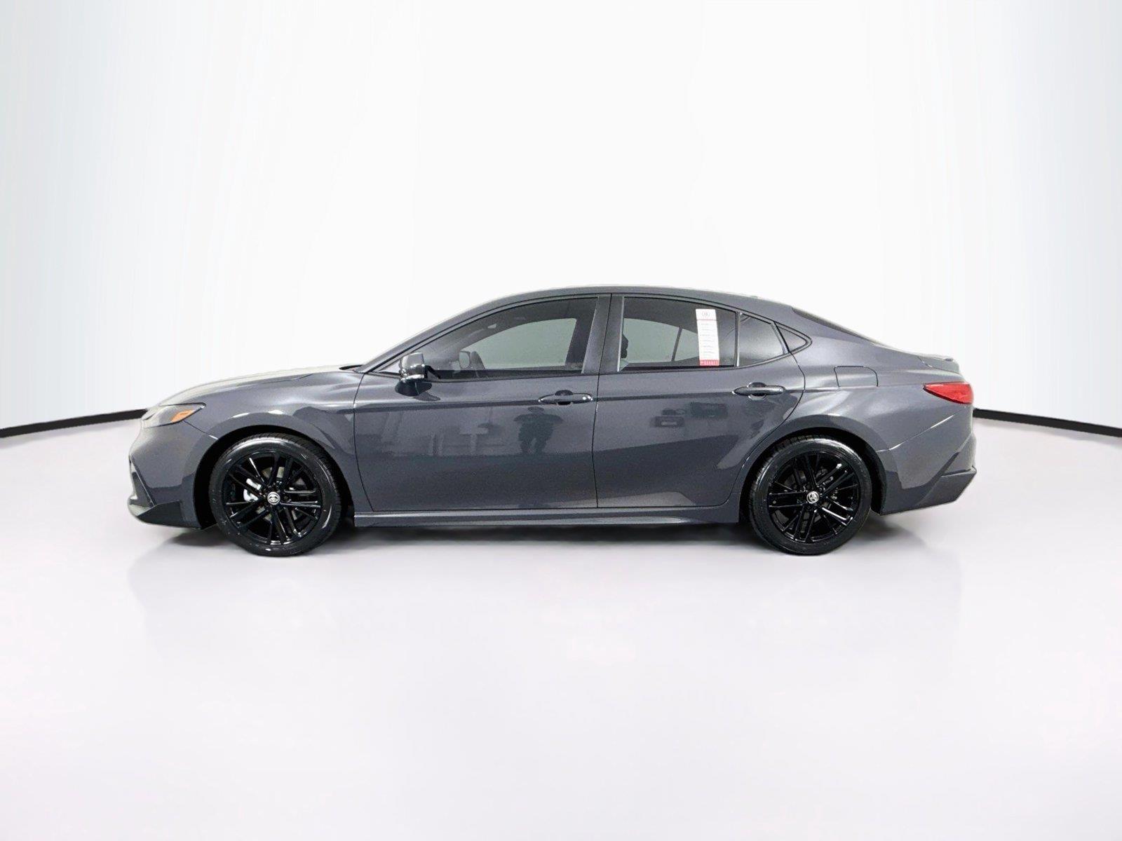 2025 Toyota Camry SE photo 12