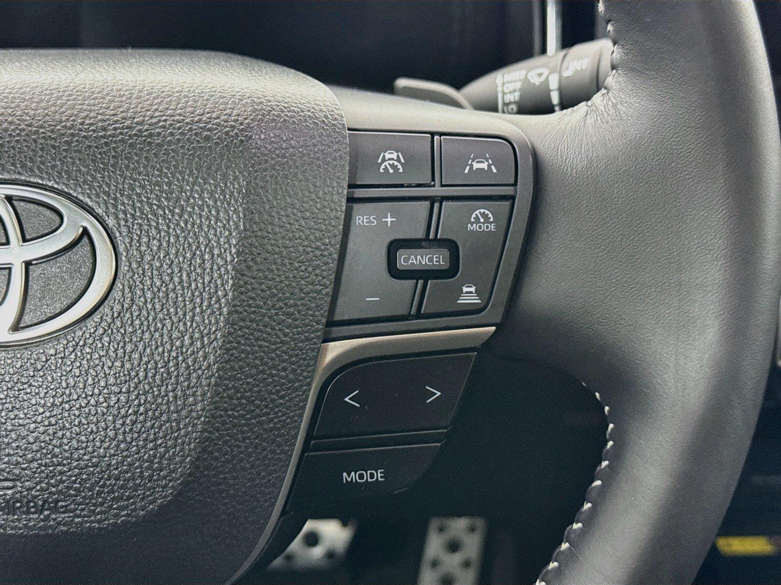 2025 Toyota Camry SE photo 17