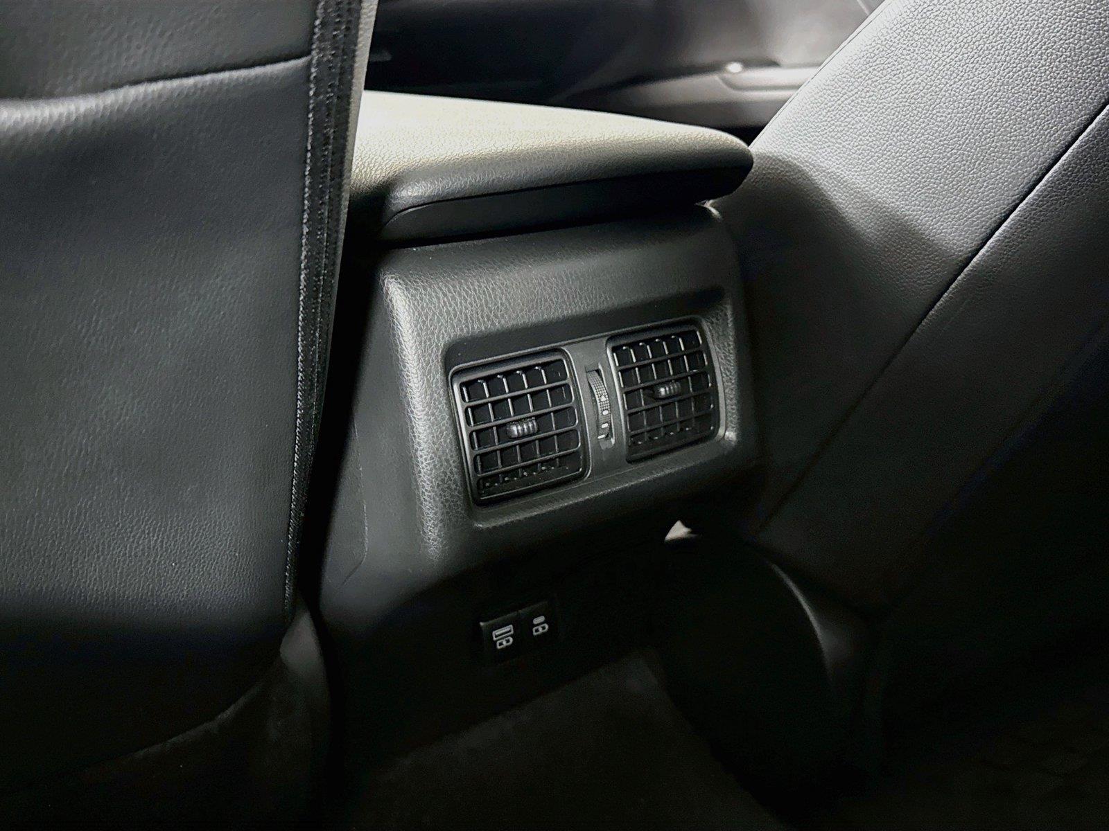 2025 Toyota Camry SE photo 34