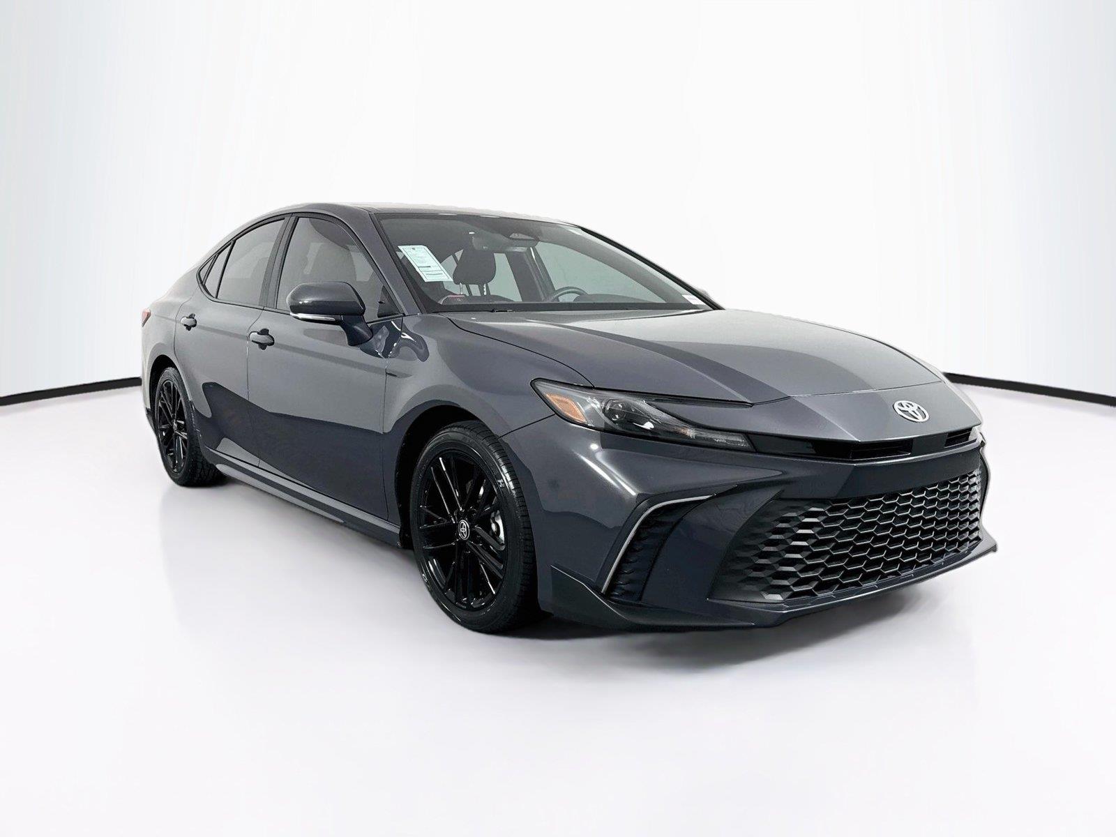 2025 Toyota Camry SE photo 8