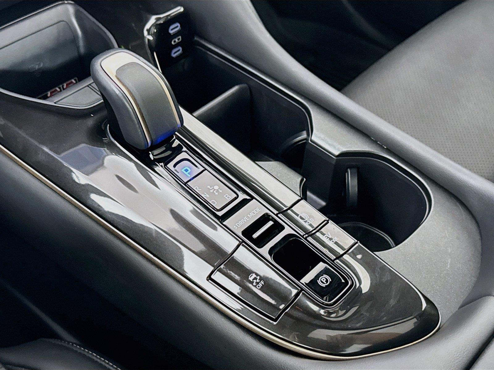 2026 Toyota Crown Limited photo 27