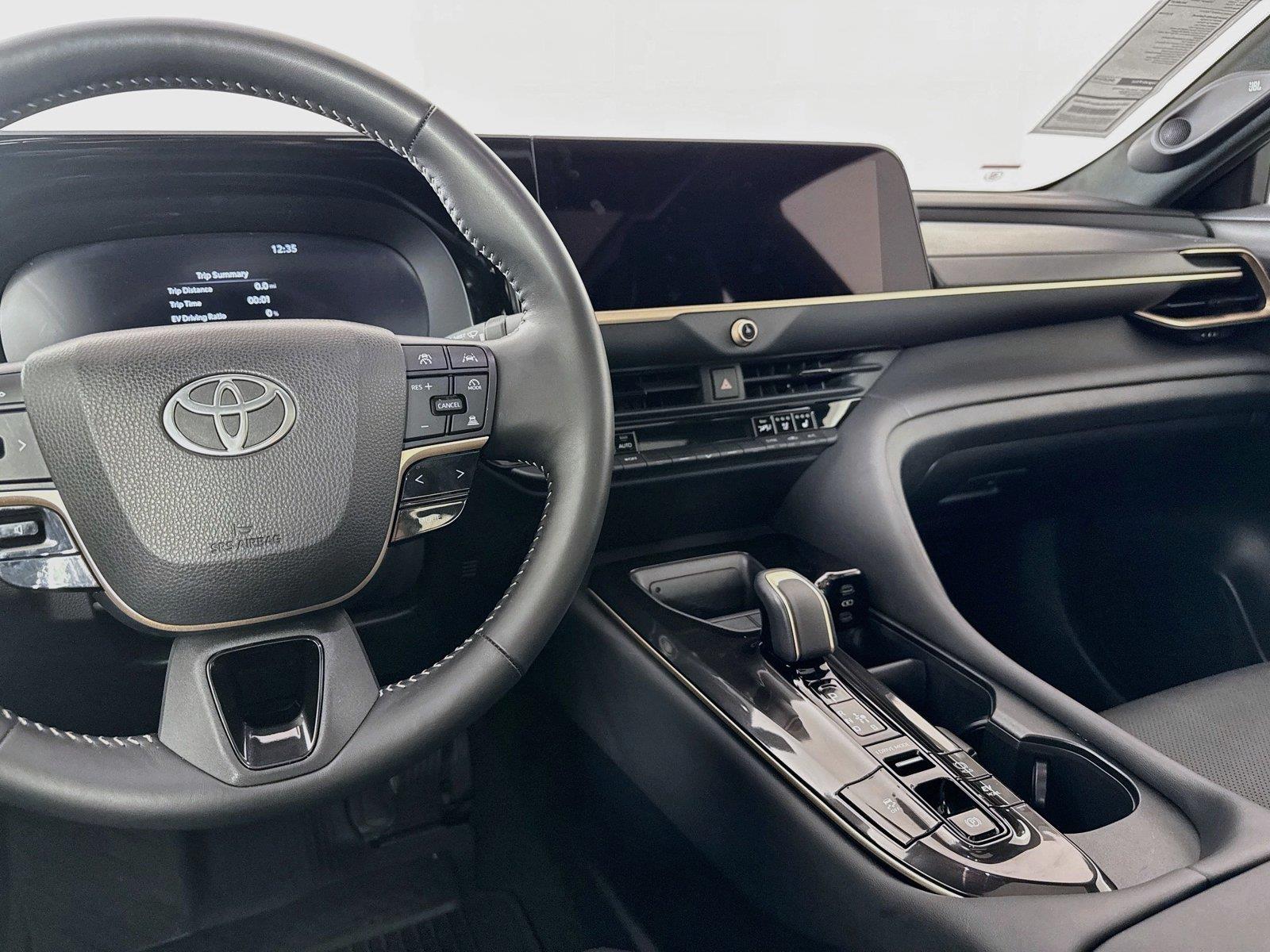 2026 Toyota Crown Limited photo 33