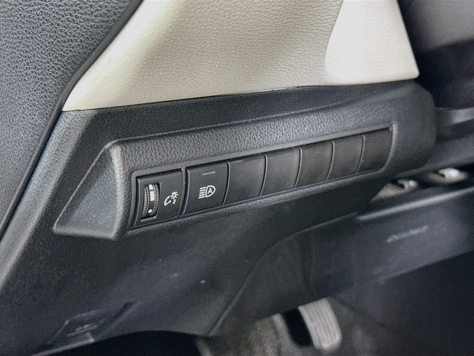 2023 Toyota Corolla LE photo 14