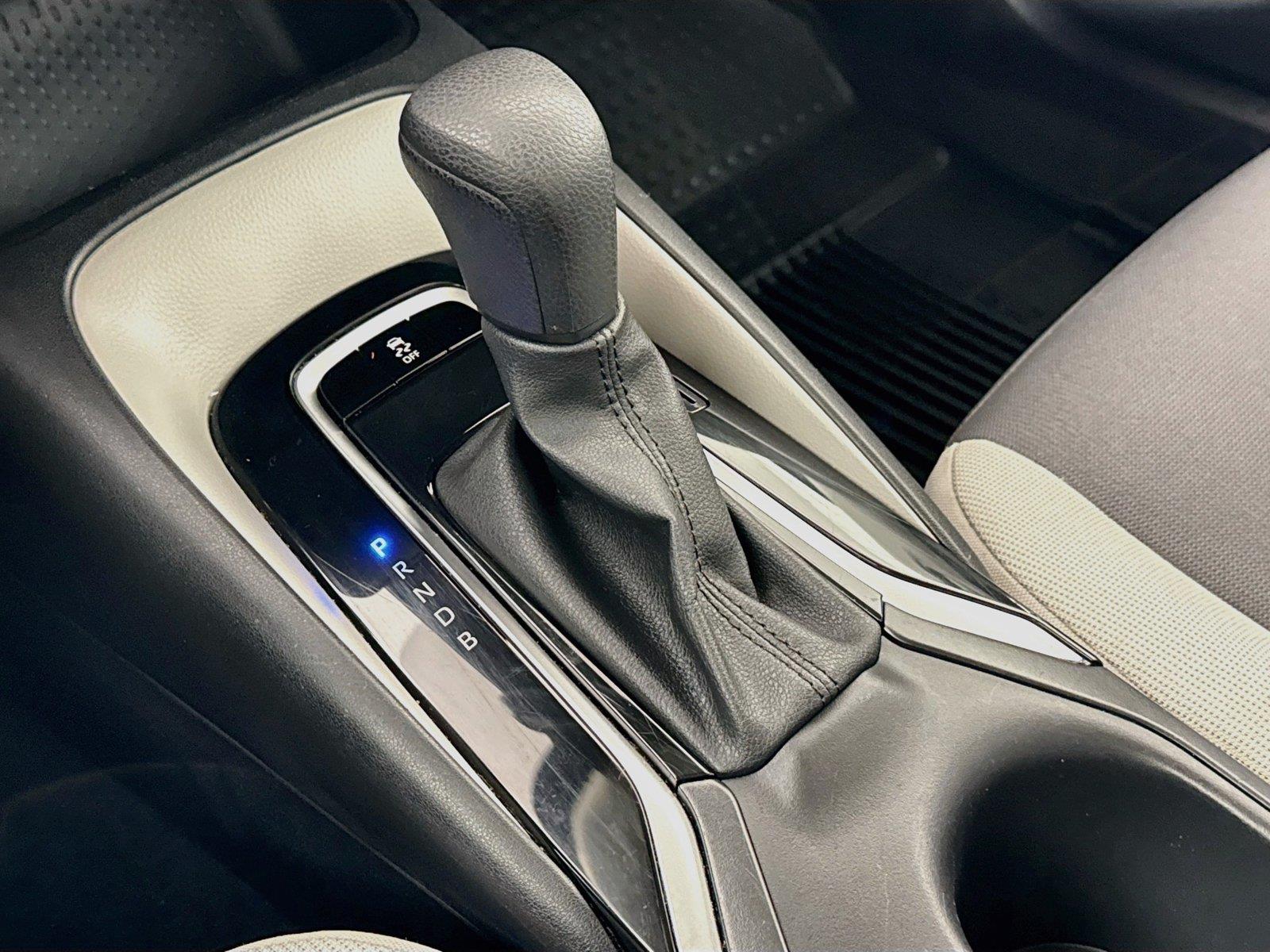 2023 Toyota Corolla LE photo 23