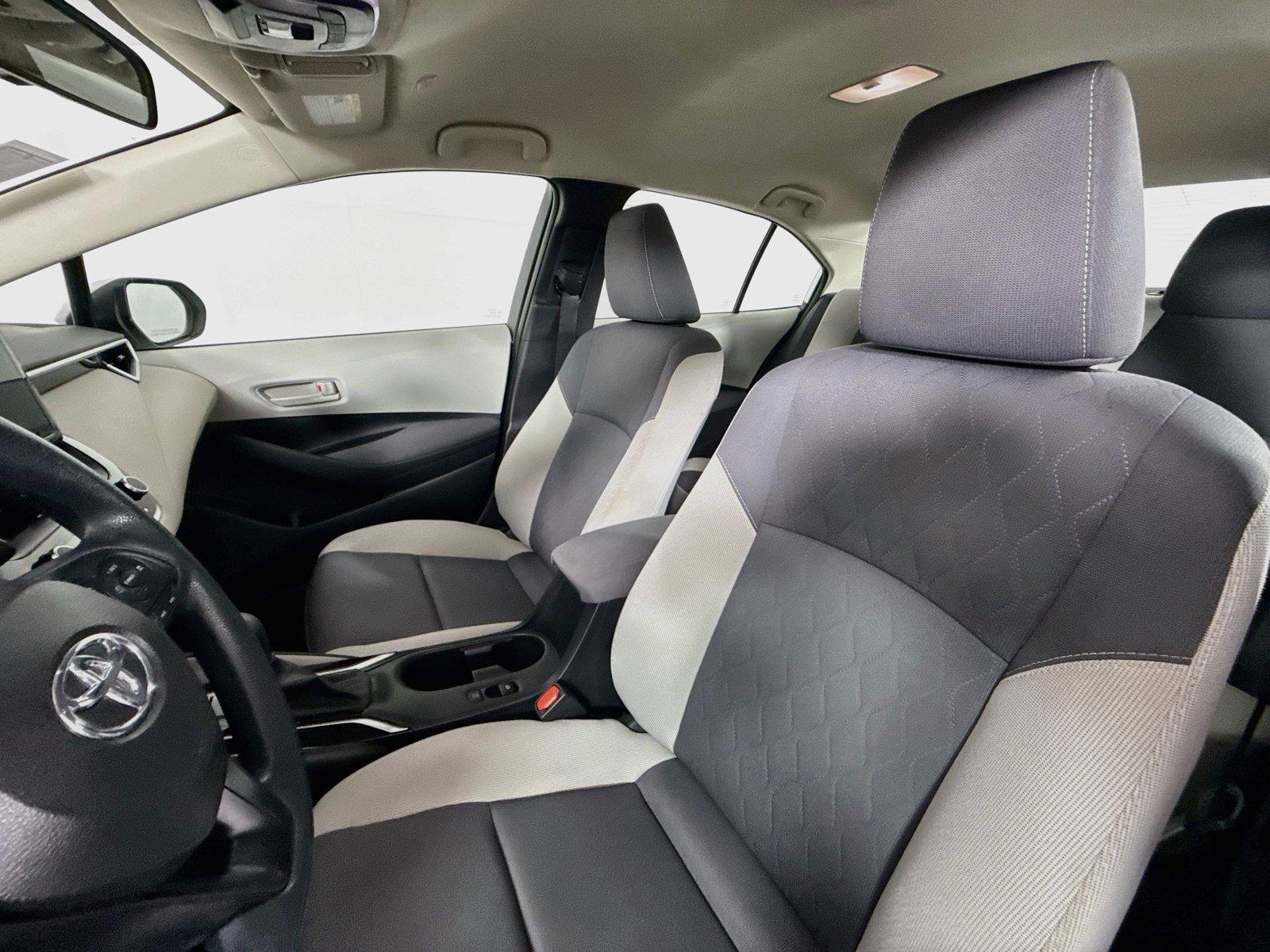 2023 Toyota Corolla LE photo 2