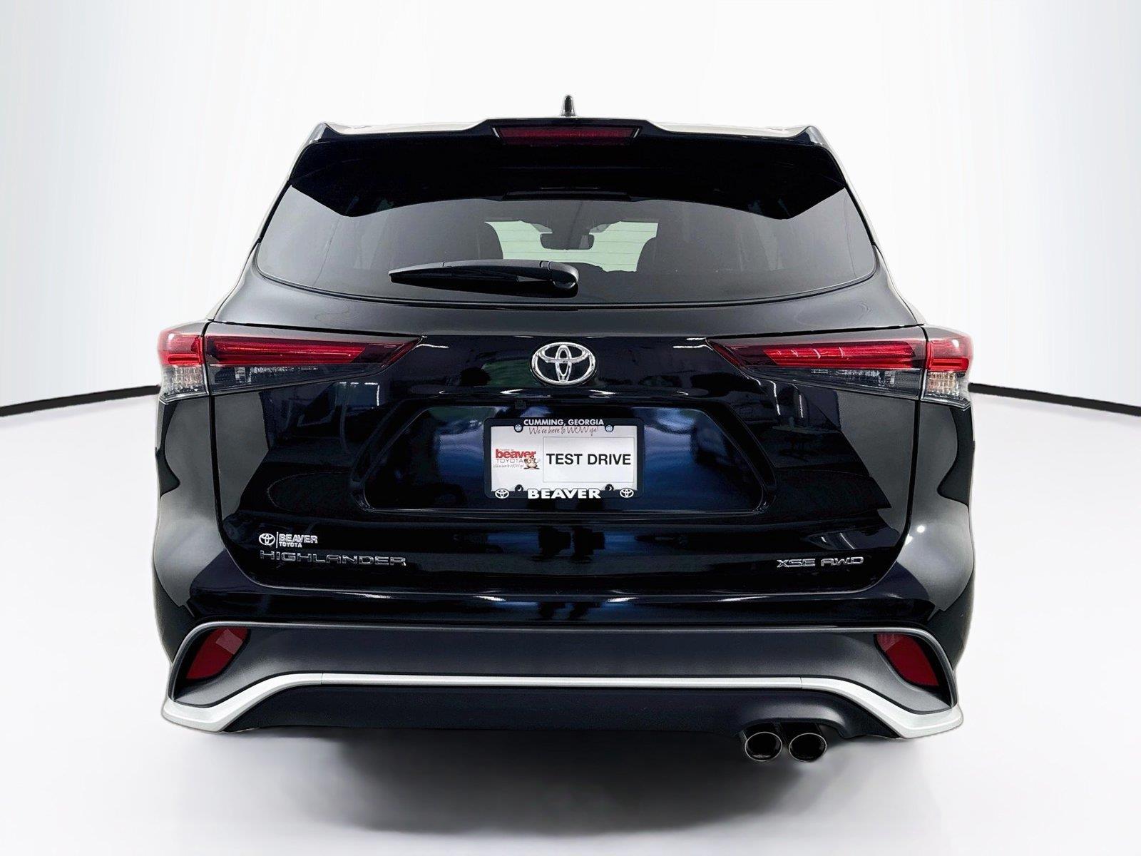 2025 Toyota Highlander LE photo 11