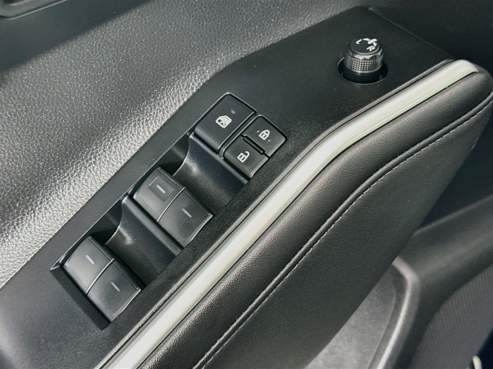 2025 Toyota Highlander LE photo 28