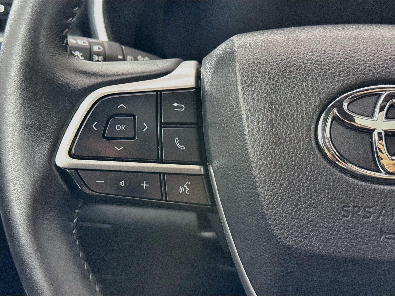 2025 Toyota Highlander LE photo 17