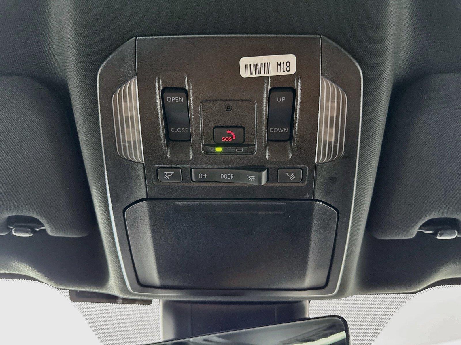 2025 Toyota Highlander LE photo 23