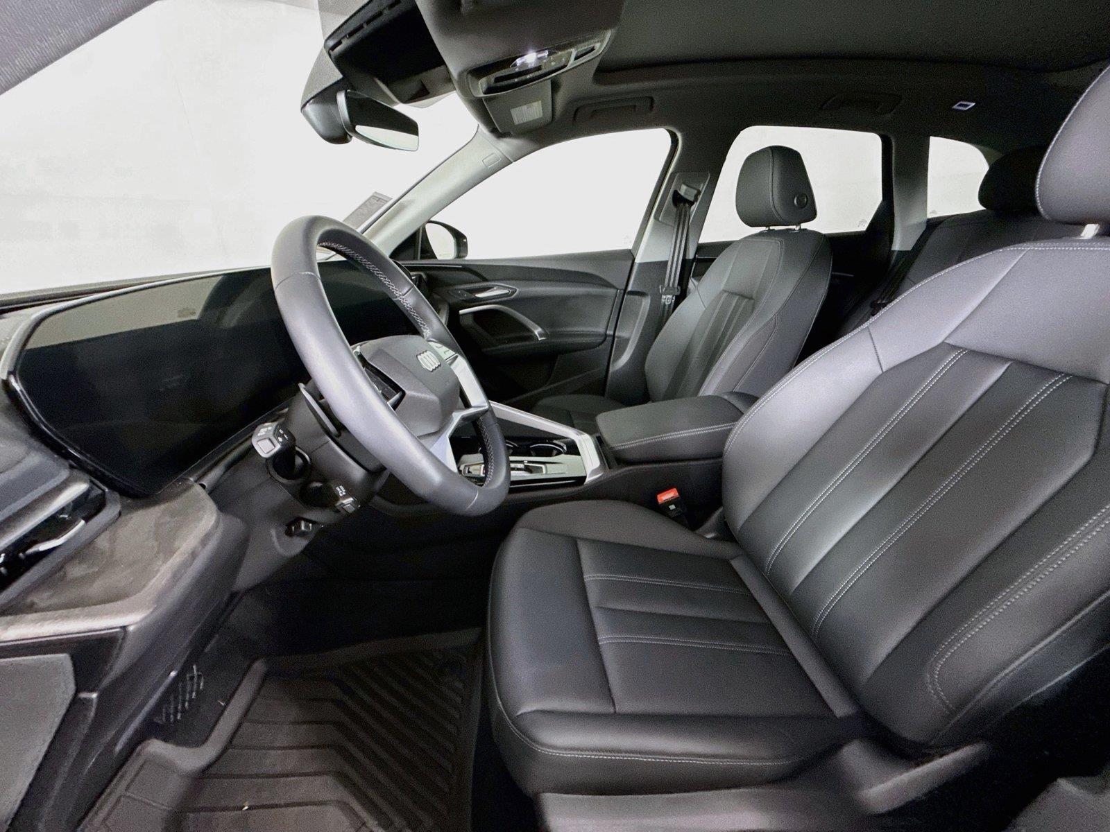 2025 Audi Q5 Premium photo 2
