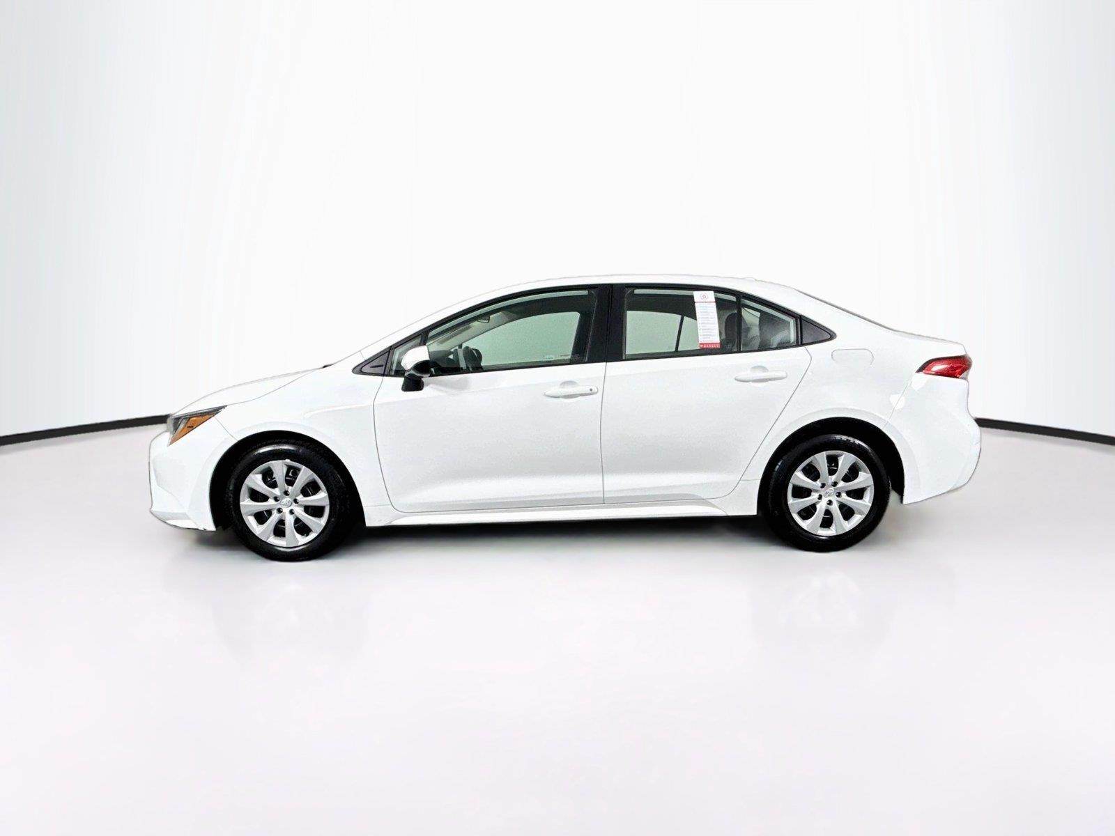2023 Toyota Corolla LE photo 12