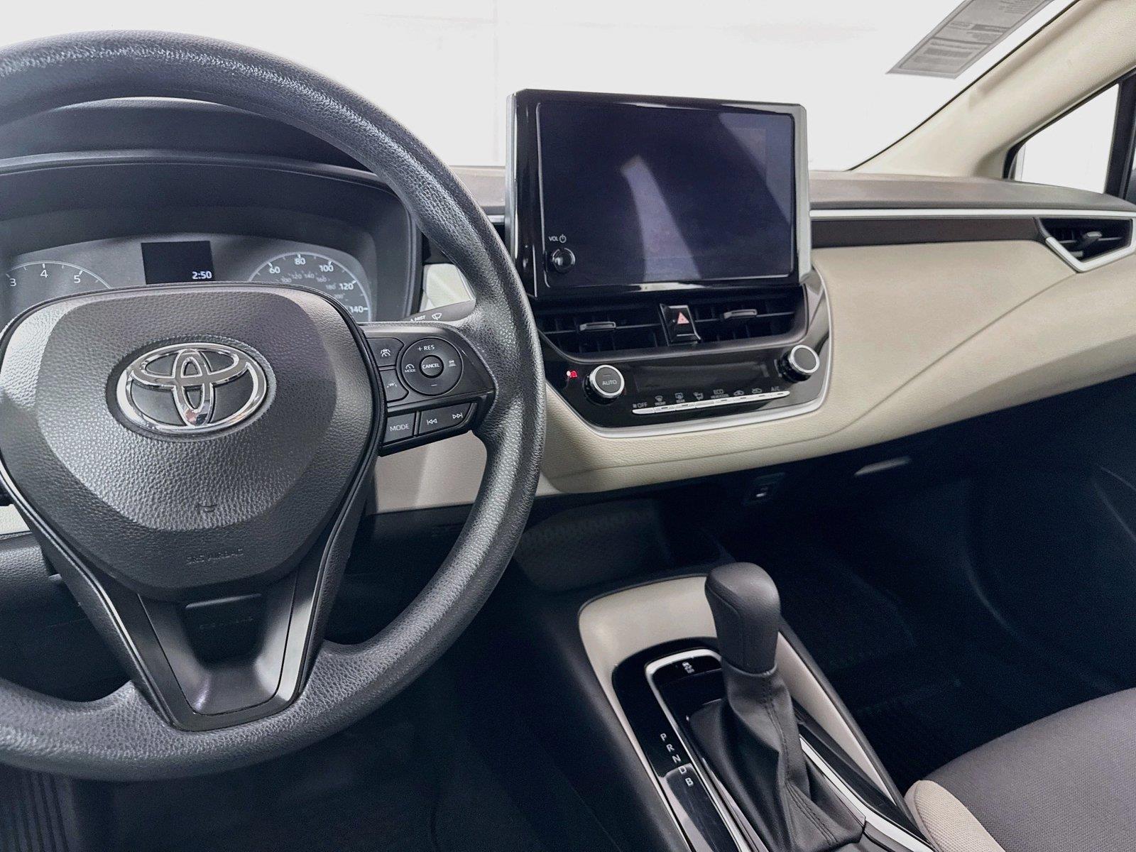 2023 Toyota Corolla LE photo 28