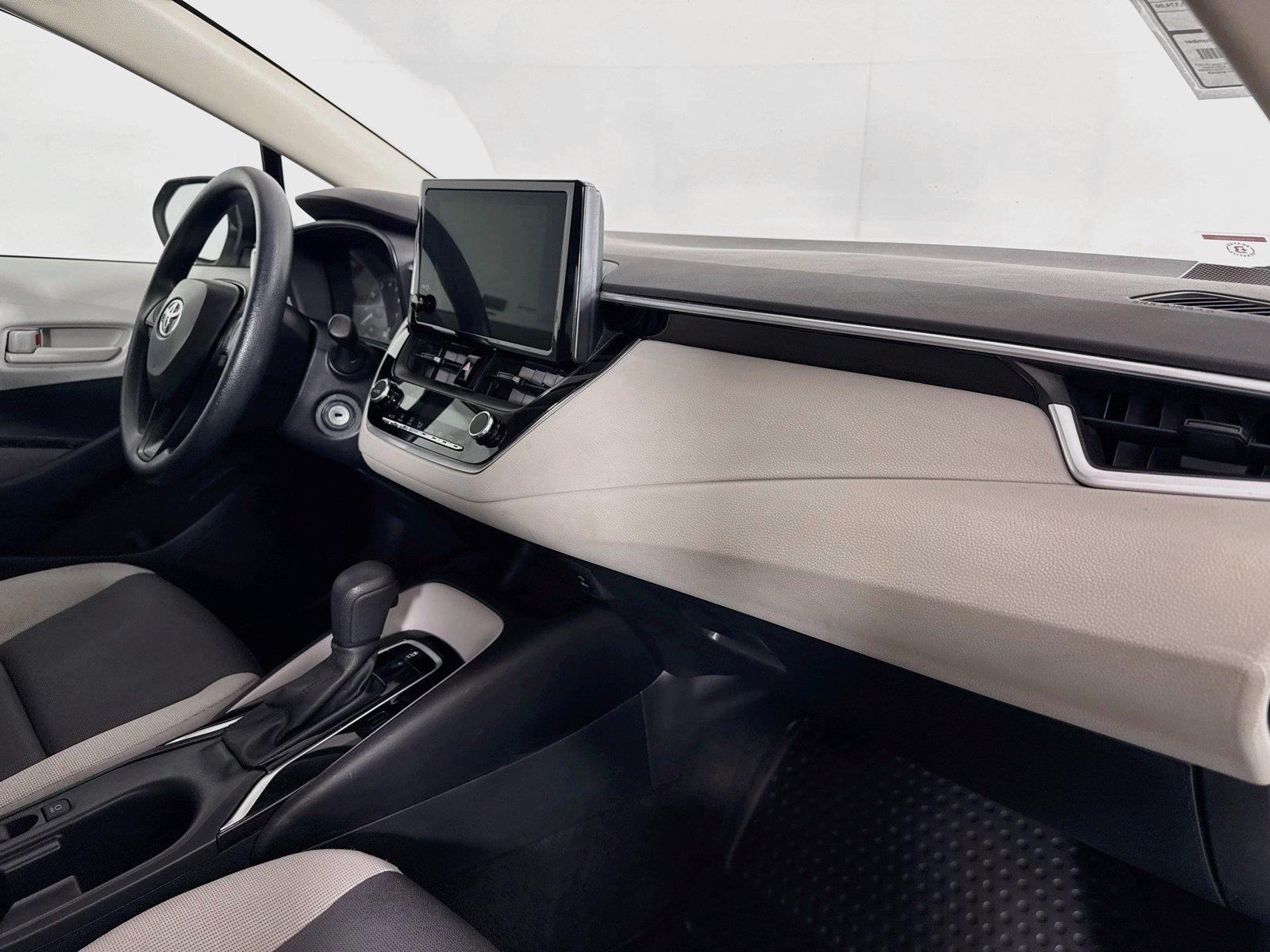 2023 Toyota Corolla LE photo 38