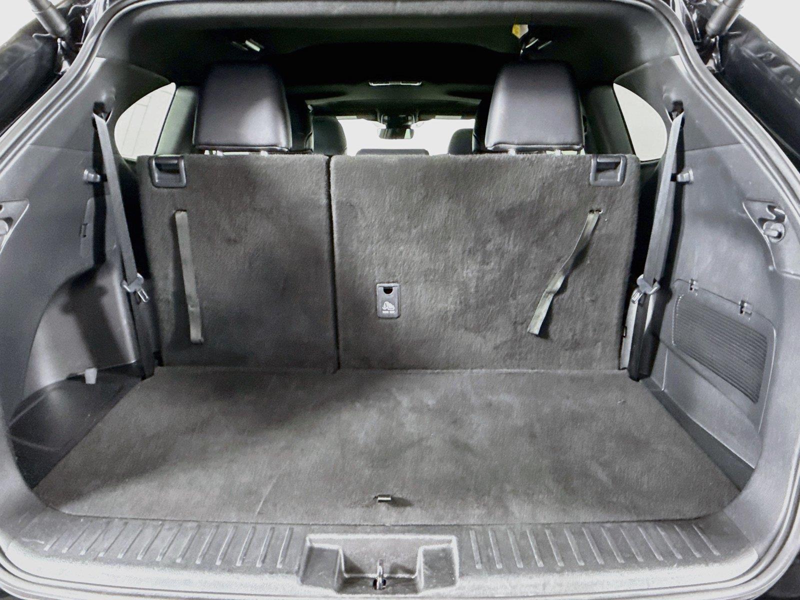 2025 Toyota Highlander LE photo 37