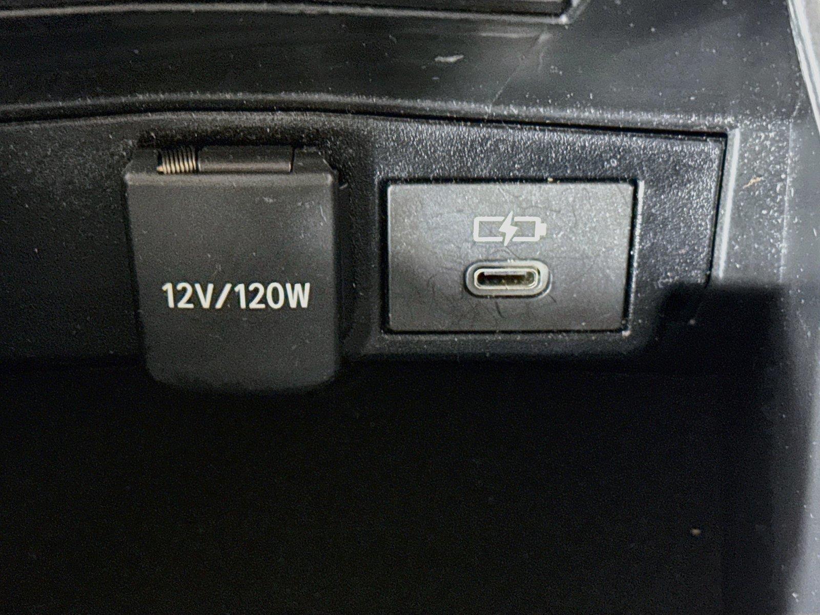 2023 Toyota Corolla LE photo 30