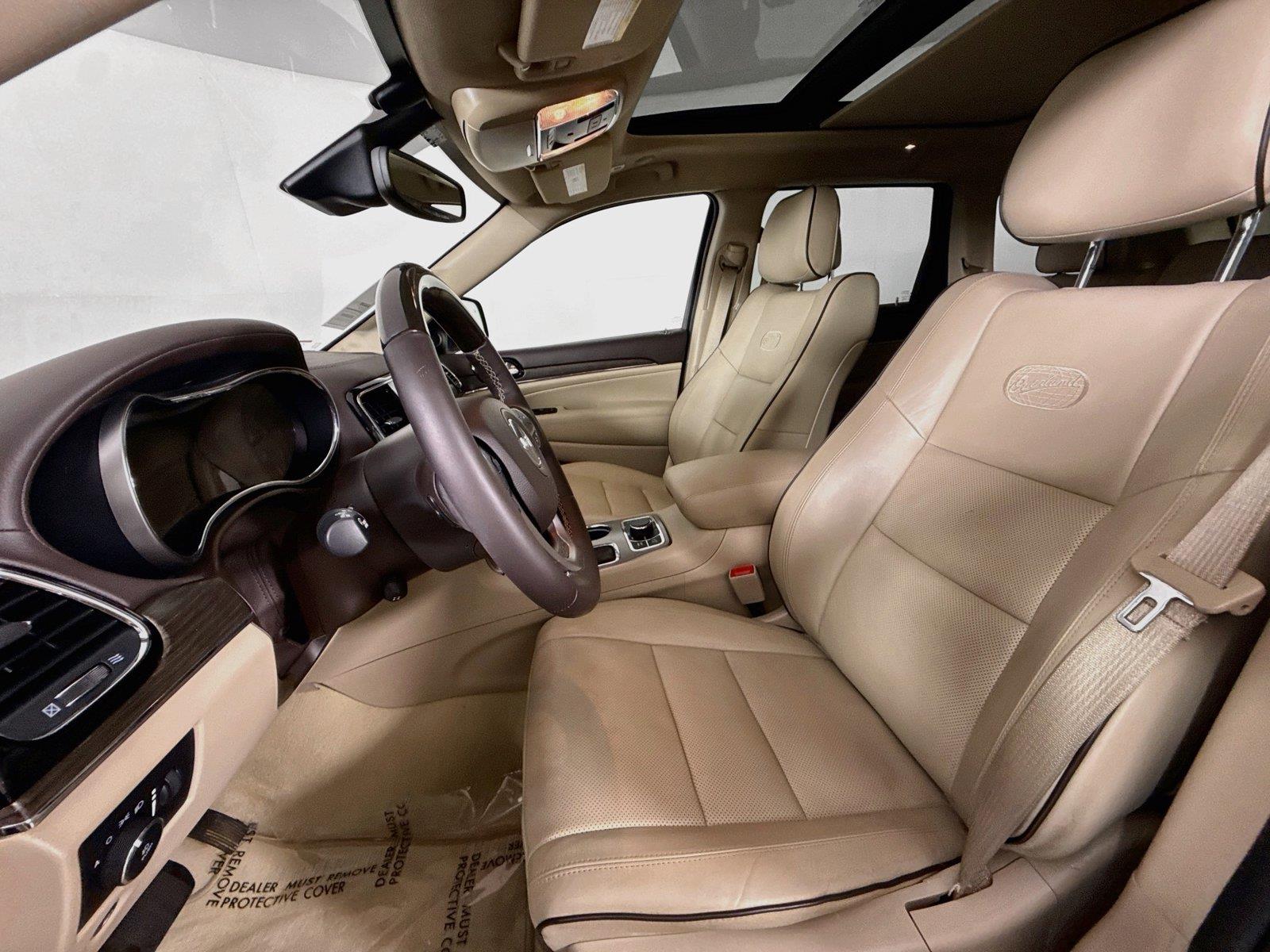 2021 Jeep Grand Cherokee Overland photo 2