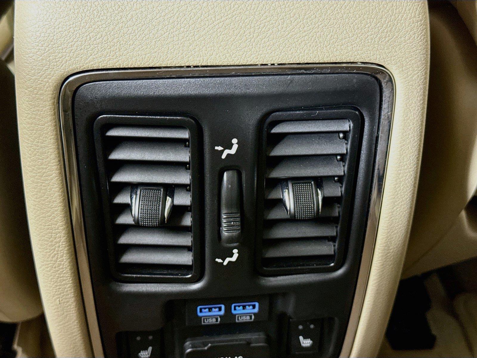 2021 Jeep Grand Cherokee Overland photo 37