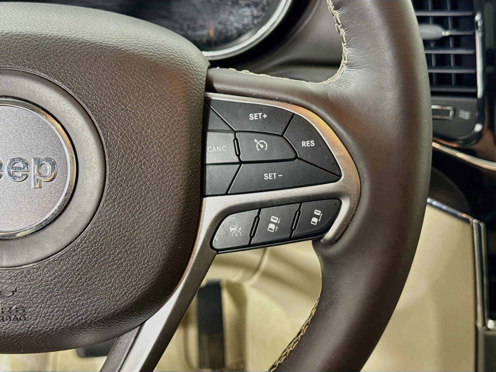 2021 Jeep Grand Cherokee Overland photo 17