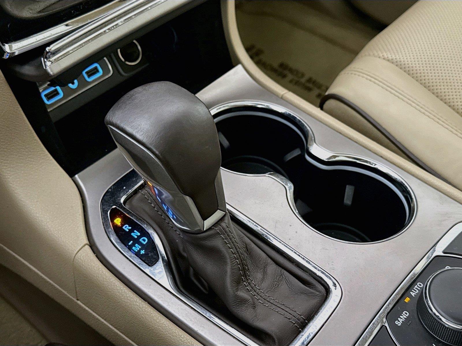 2021 Jeep Grand Cherokee Overland photo 26