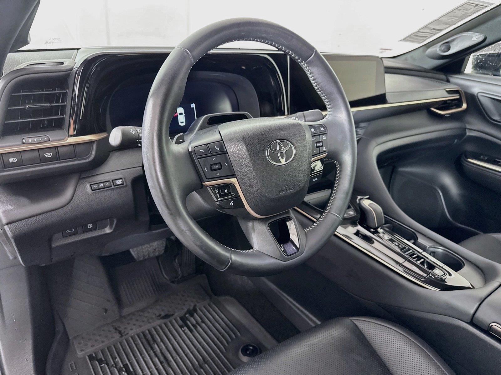 2026 Toyota Crown Platinum photo 3