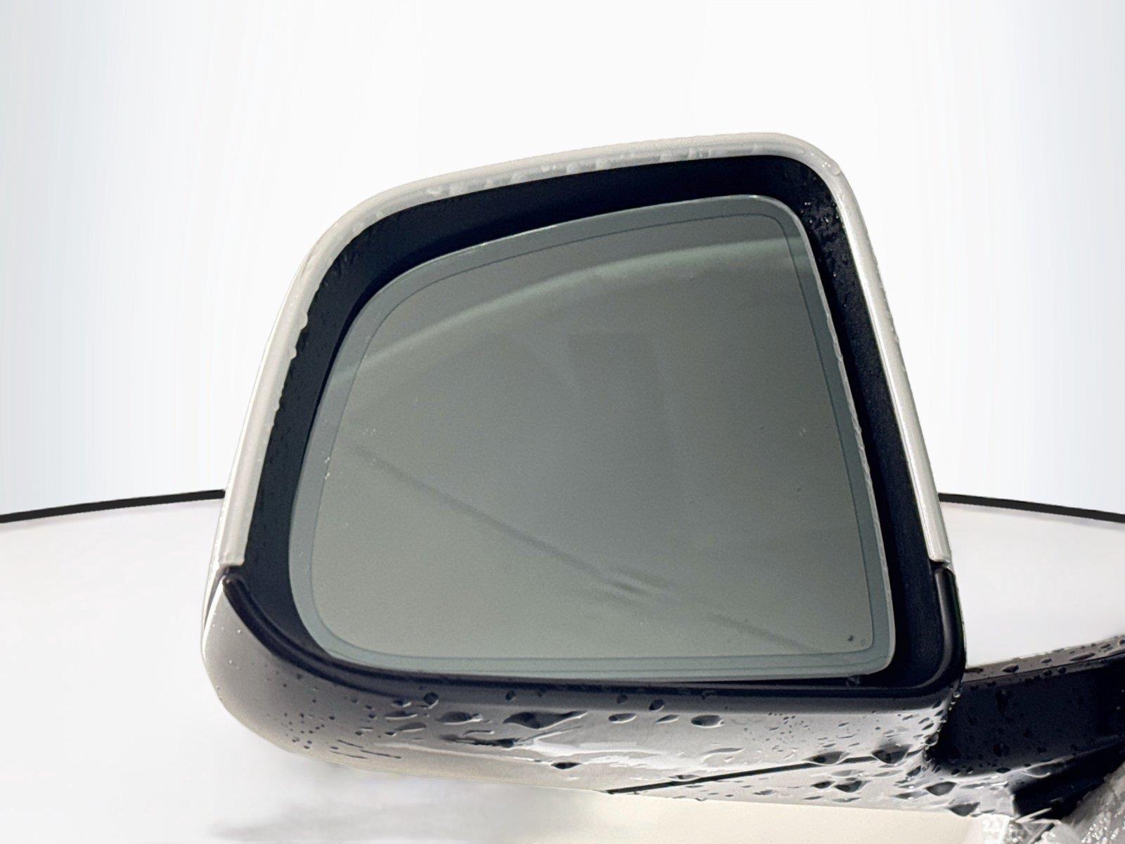 2023 Tesla Model Y Long Range photo 4