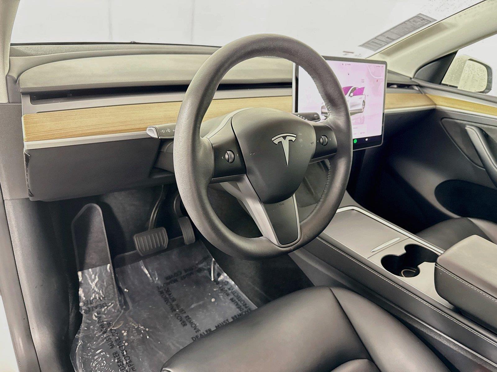 2023 Tesla Model Y Long Range photo 3