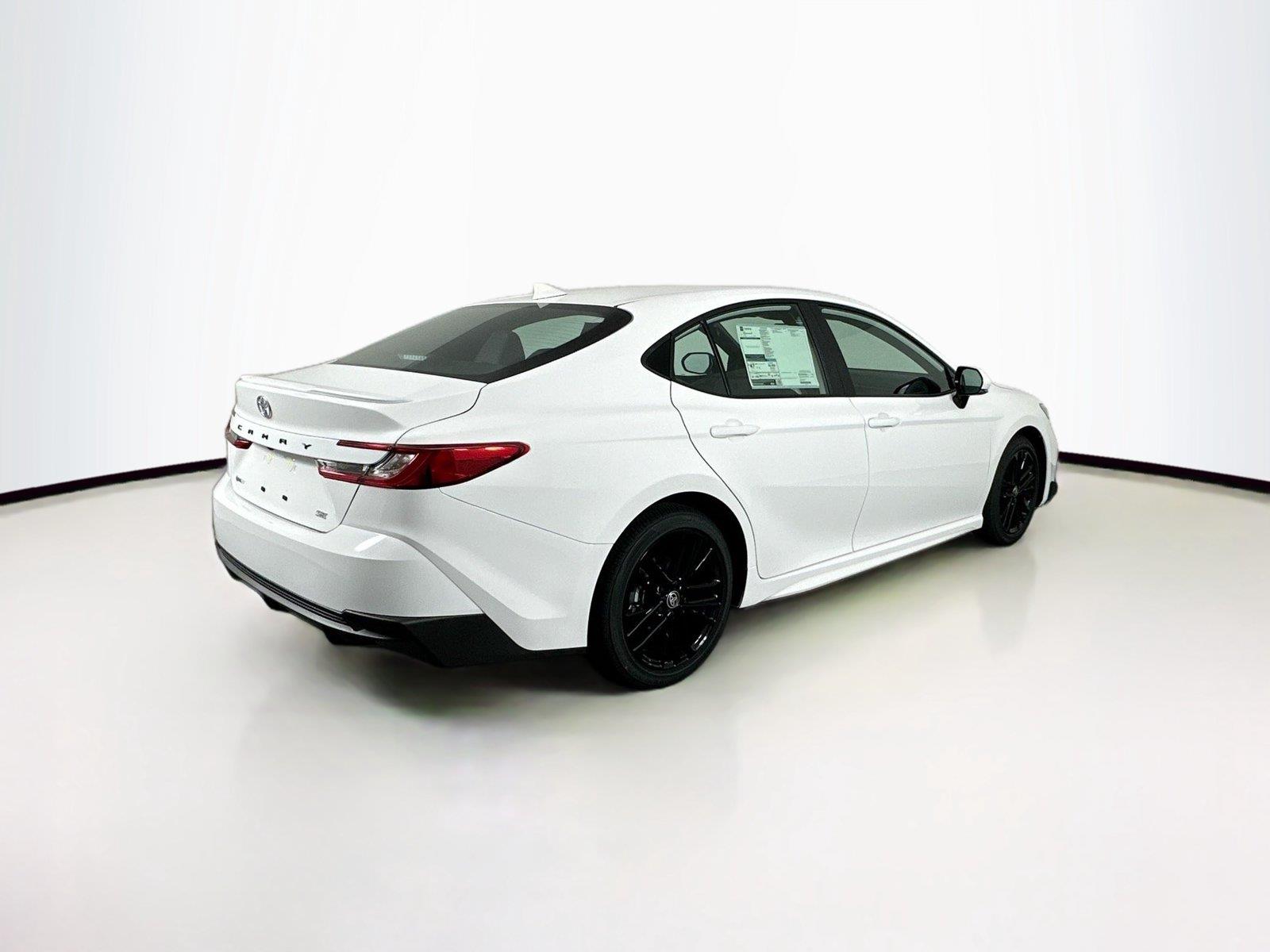 2026 Toyota Camry SE photo 5