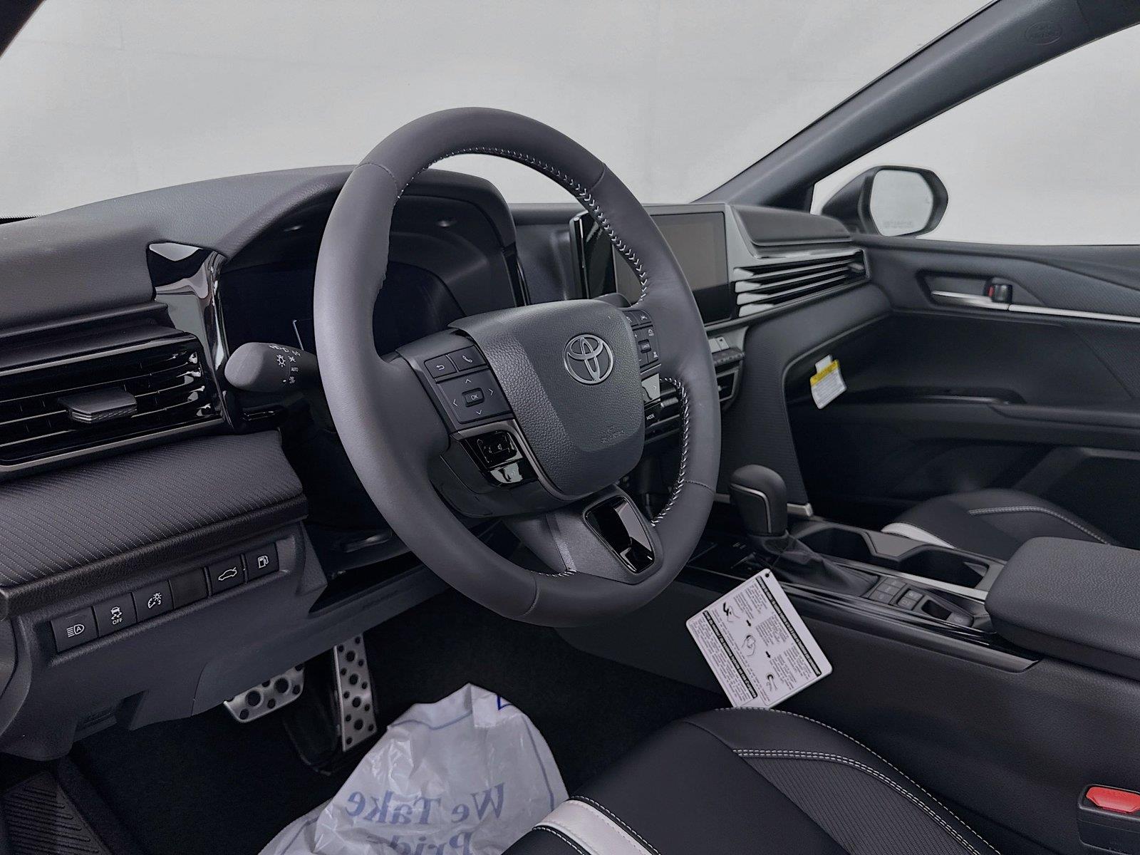 2026 Toyota Camry SE photo 15