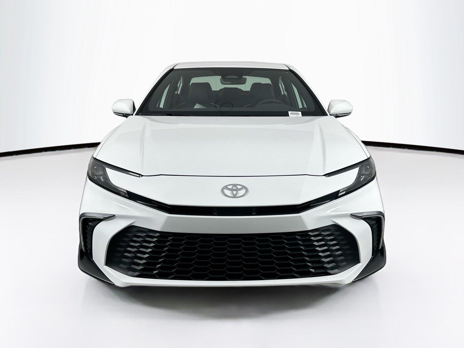 2026 Toyota Camry SE photo 2