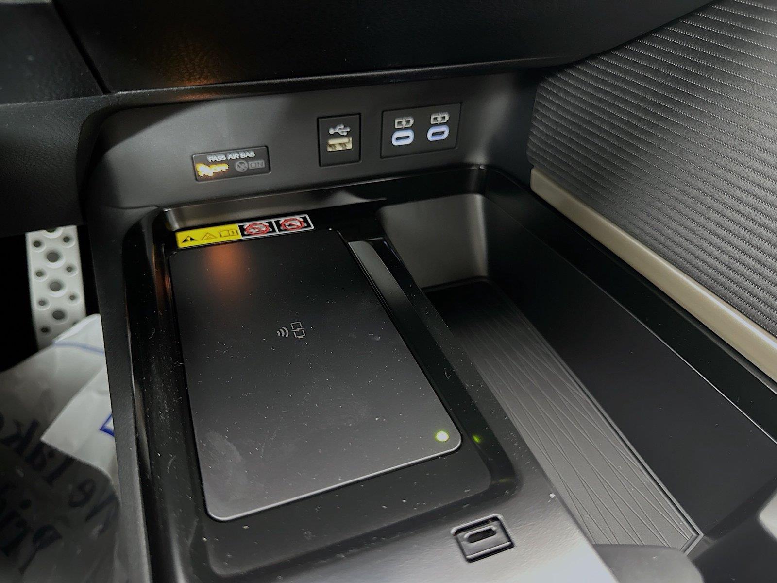 2026 Toyota Camry SE photo 31
