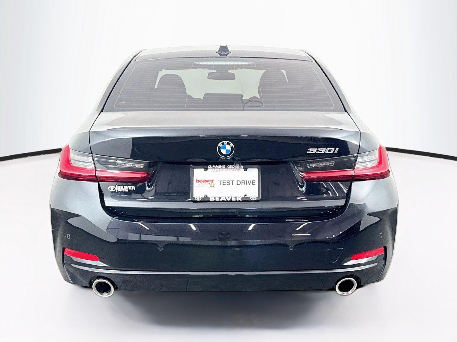 2024 BMW 3 Series 330i photo 11